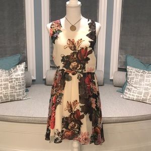 L'atiste, Beautiful Floral Dress, Size Large (LA)
